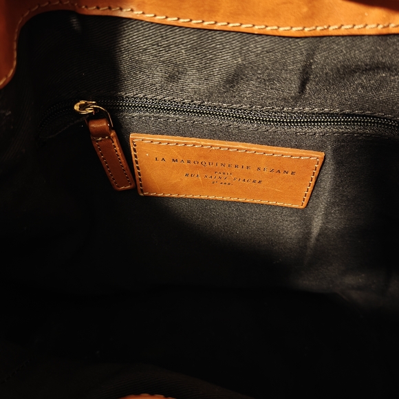 Sezane Farrow Leather Bucket Bag - Picture 5 of 5